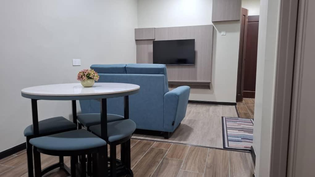 Skye Apartment Hotel Бринчанг Екстериор снимка